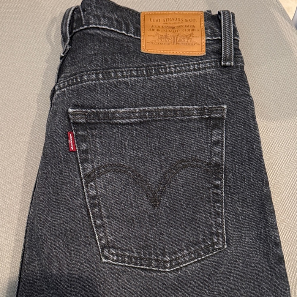 Levi's Women's Ribcage Straight Leg Jeans